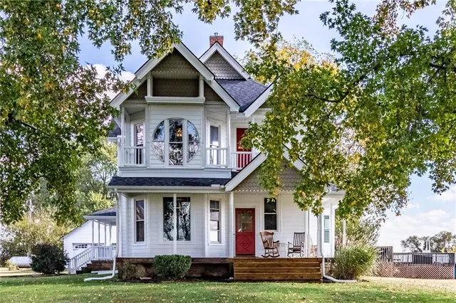 $448,000 | 10368 Northwest Hwy O, Blairstown, MO 64726