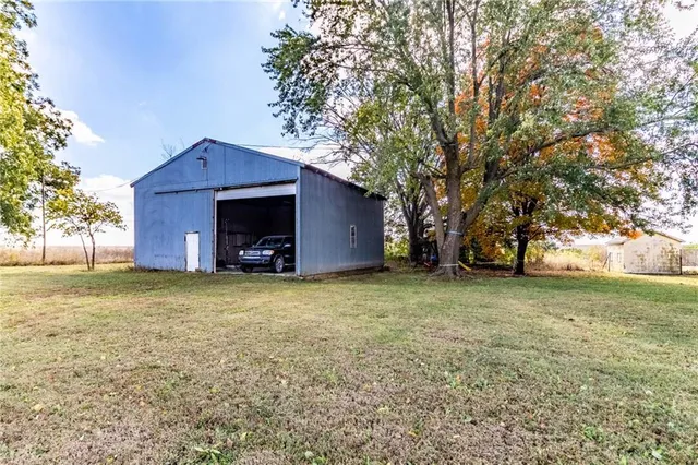 $448,000 | 10368 Northwest Hwy O, Blairstown, MO 64726