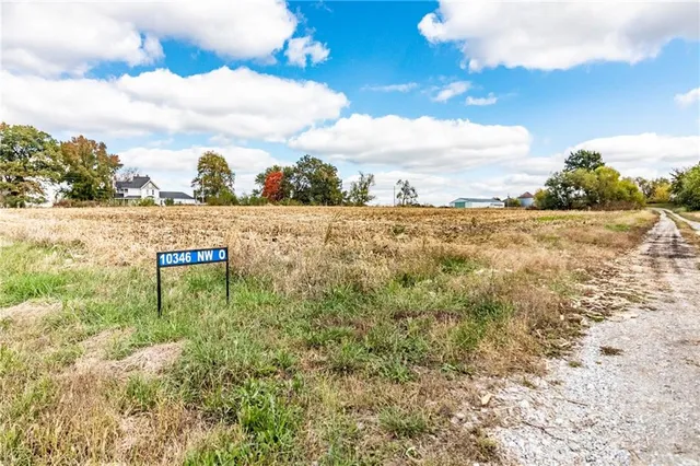 $448,000 | 10368 Northwest Hwy O, Blairstown, MO 64726