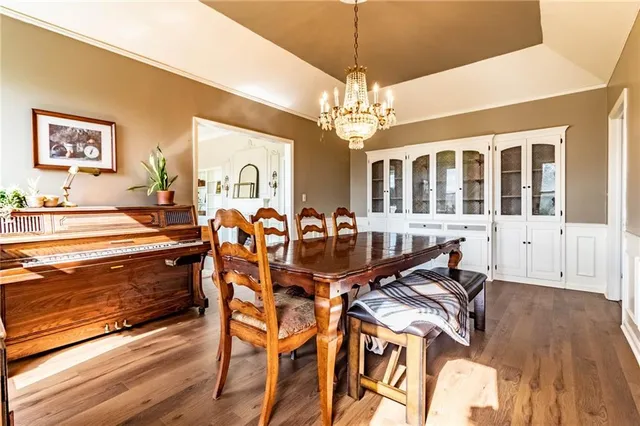 $448,000 | 10368 Northwest Hwy O, Blairstown, MO 64726