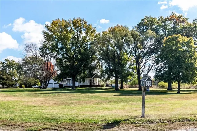 $448,000 | 10368 Northwest Hwy O, Blairstown, MO 64726