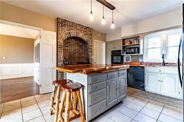 $448,000 | 10368 Northwest Hwy O, Blairstown, MO 64726