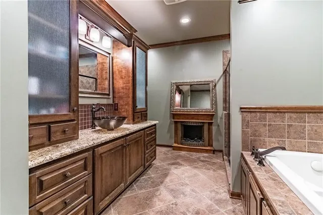 $448,000 | 10368 Northwest Hwy O, Blairstown, MO 64726