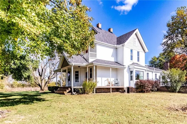 $448,000 | 10368 Northwest Hwy O, Blairstown, MO 64726