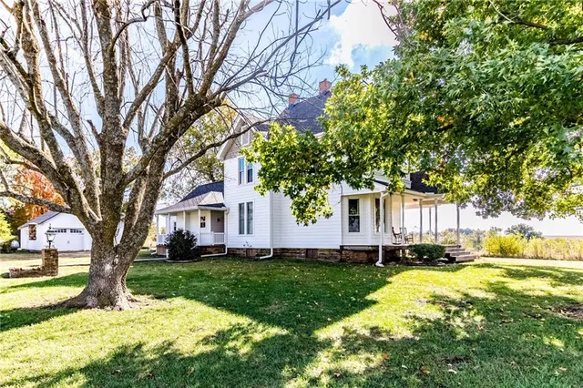 $448,000 | 10368 Northwest Hwy O, Blairstown, MO 64726