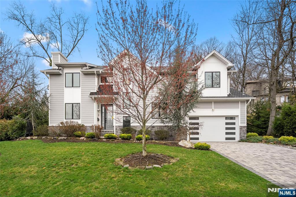 55 Cedar Street Cresskill, NJ 07626 - Photo 3 of 40