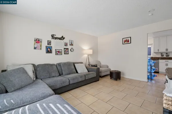 $375,000 | 14 El Capitan Lane, Antioch, CA 94509