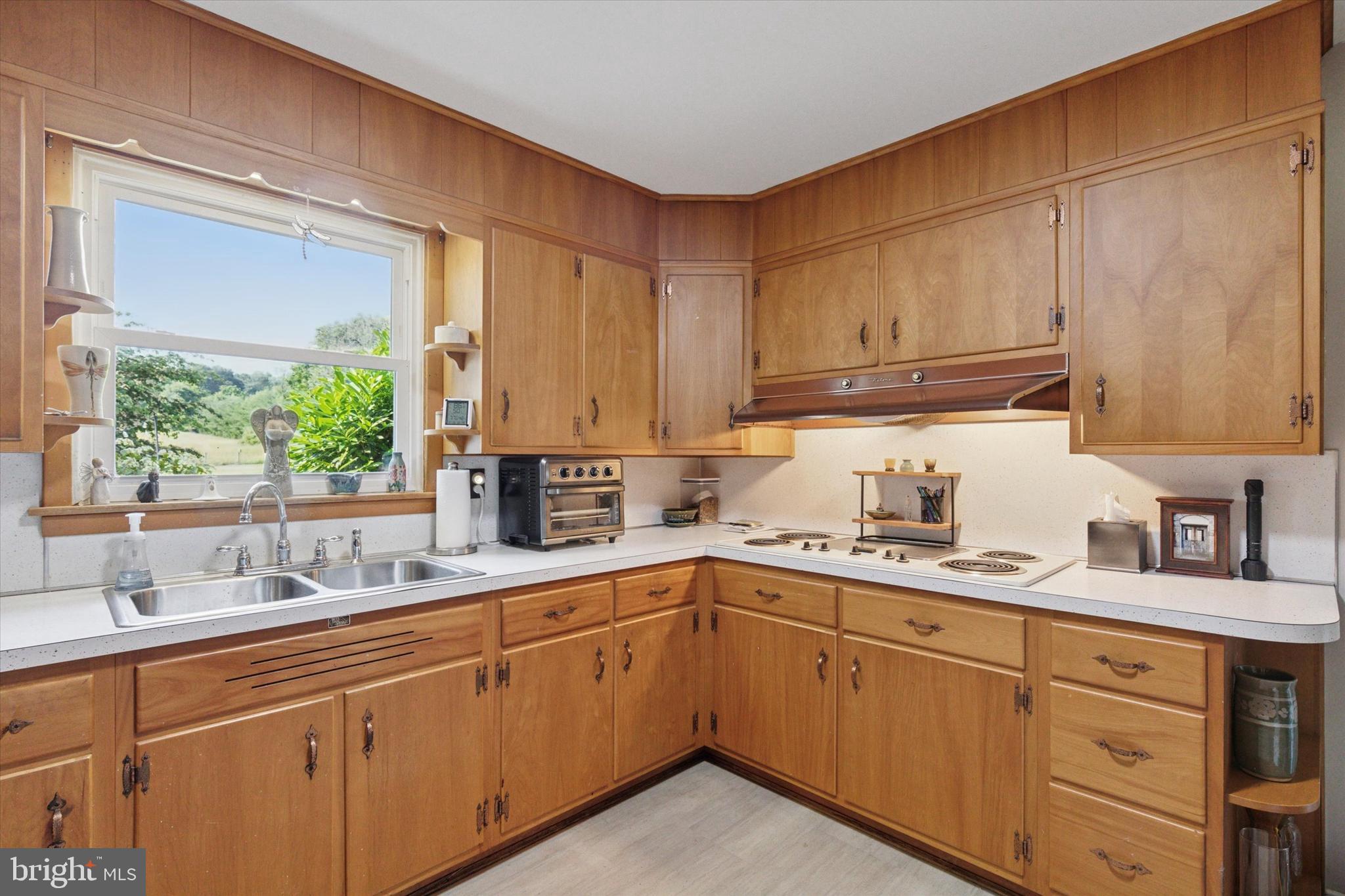 1855 Goosetown Road Coatesville, PA 19320 - Photo 17 of 58 Kitchen