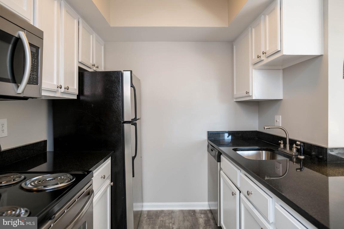 14801 Rydell Road, Unit 303 Centreville, VA 20121 - Photo 11 of 23