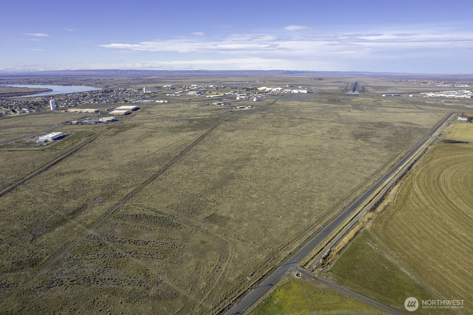 0 Nna I Road Northeast Moses Lake, WA 98837 - Photo 7 of 12 a view of an ocean and beach