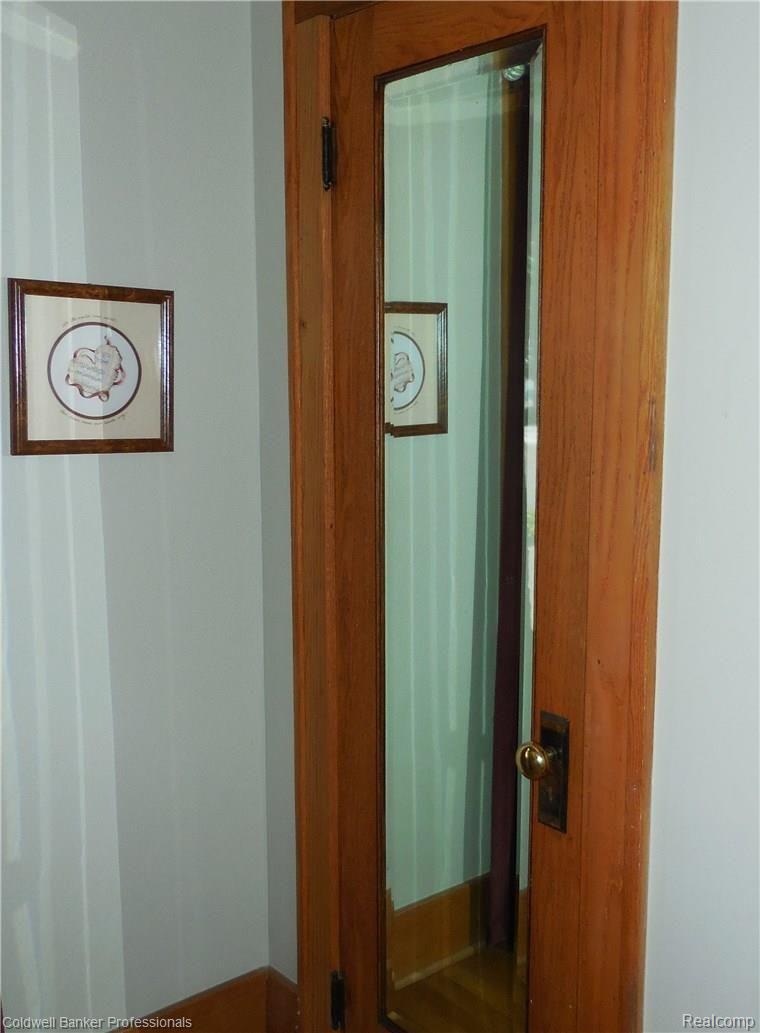 21591 Garfield Road Northville, MI 48167 - Photo 24 of 90 ORIGINAL DOOR AND MIRROR