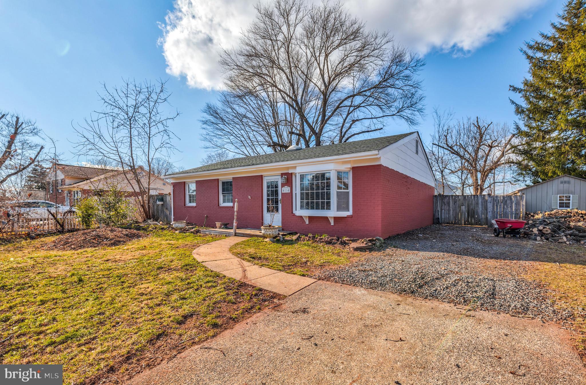 4114 Lees Corner Road Chantilly, VA 20151 - Photo 2 of 24