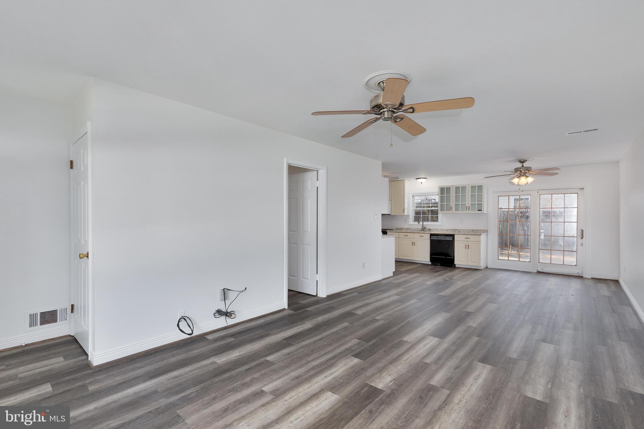 4114 Lees Corner Road Chantilly, VA 20151 - Photo 4 of 24