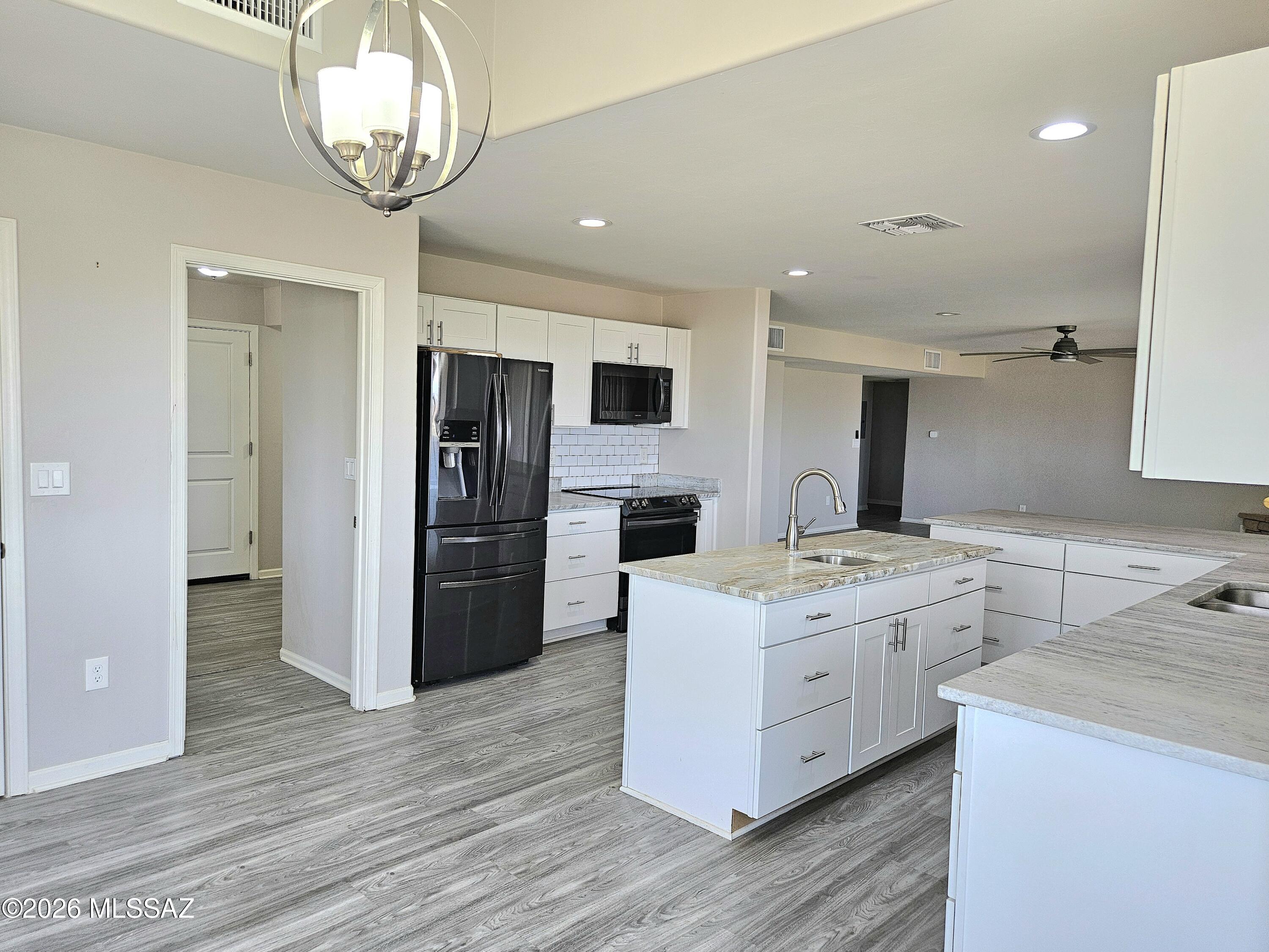 670 West Via Javalina Benson, AZ 85602 - Photo 8 of 49