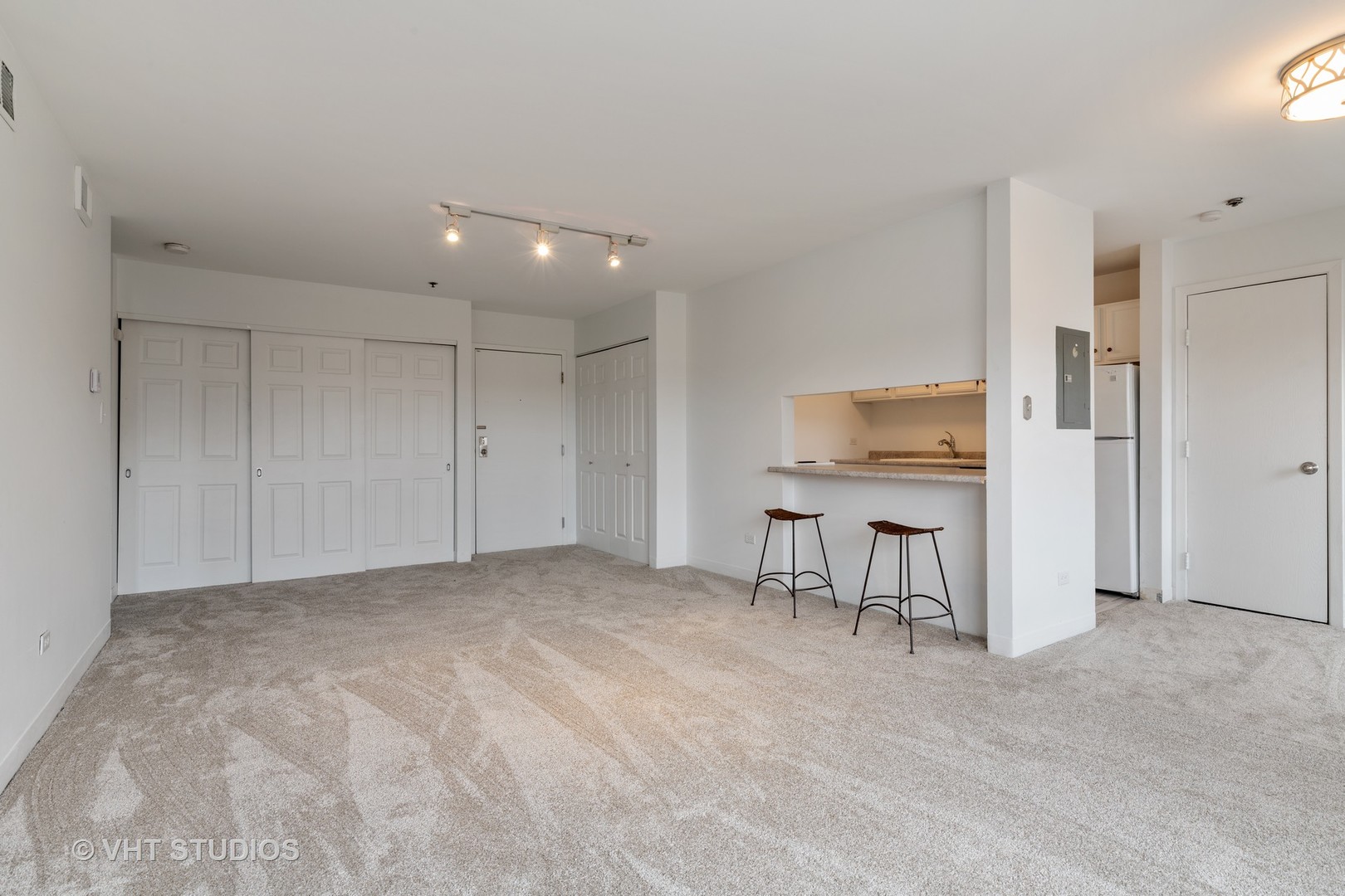 3275 Kirchoff Road, Unit 336 Rolling Meadows, IL 60008 - Photo 3 of 12