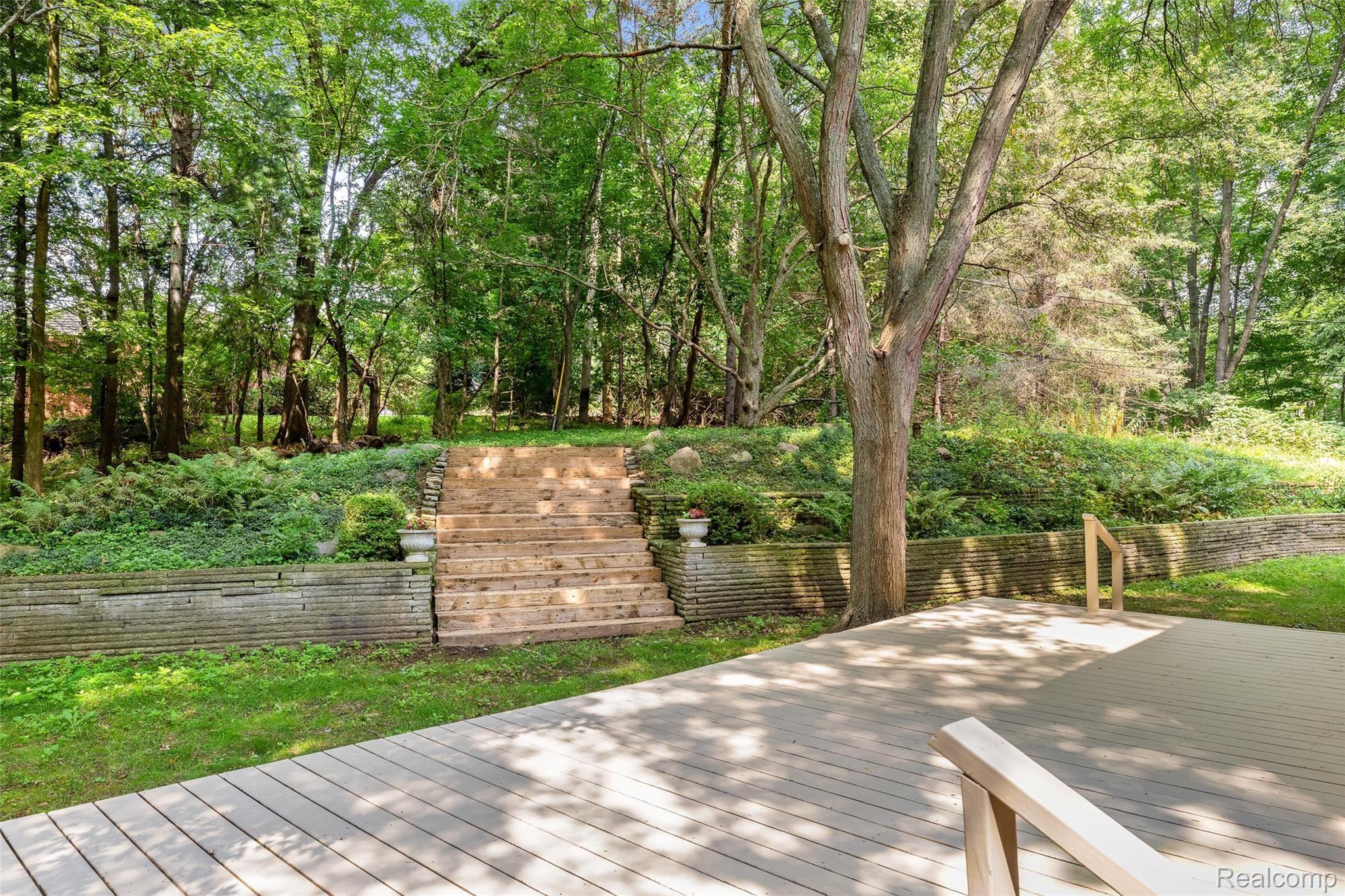 2504 New England Drive Rochester, MI 48309 - Photo 15 of 47 MarkG_NewEnglandRH_15.jpg