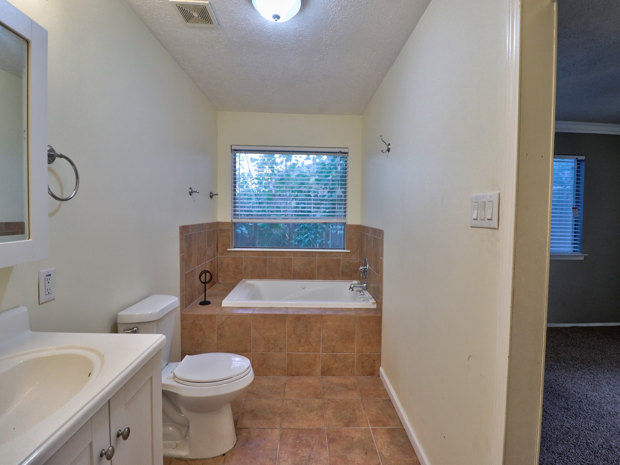 9203 Danforth Way Houston, TX 77083 - Photo 18 of 24