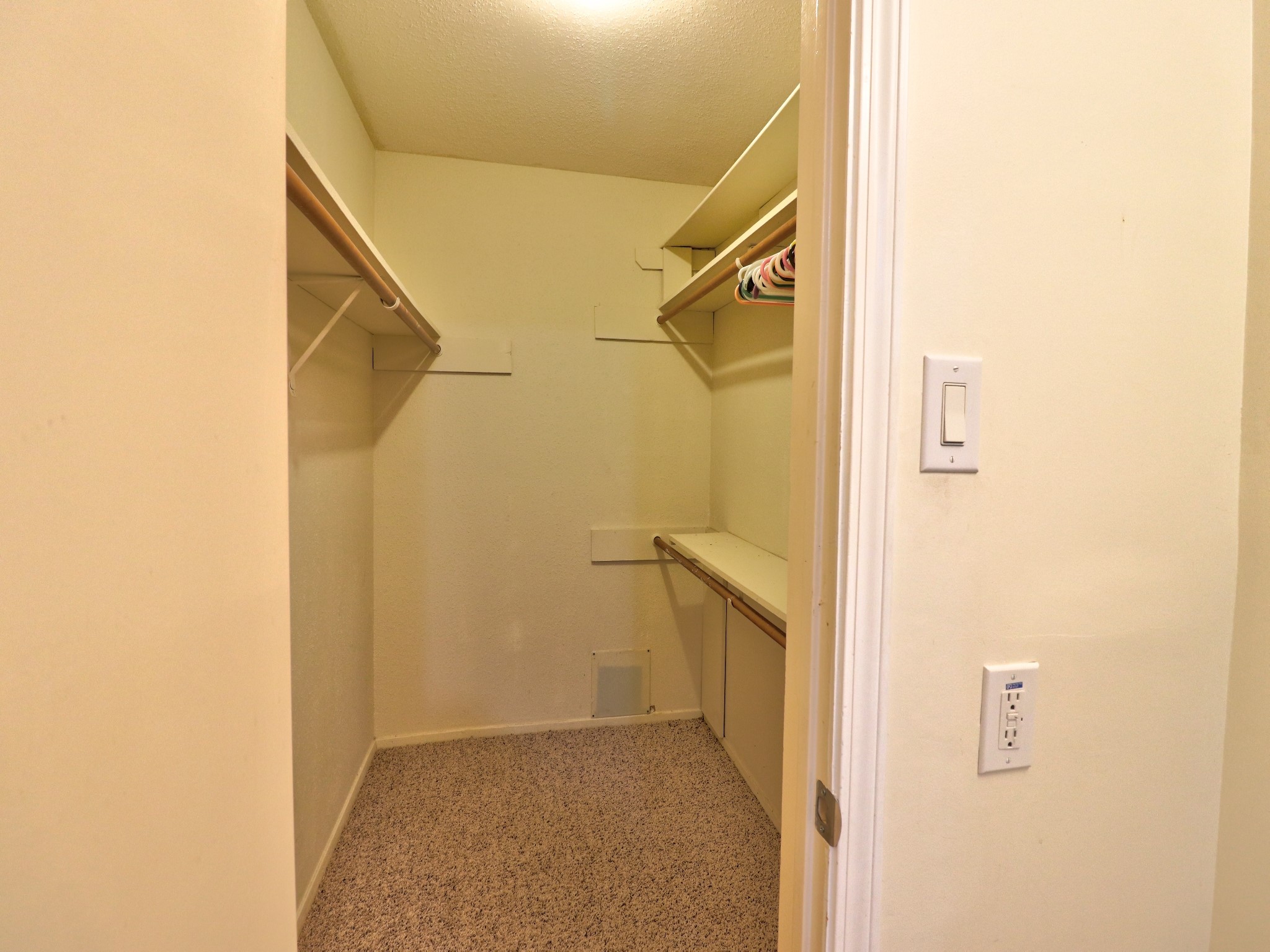 9203 Danforth Way Houston, TX 77083 - Photo 19 of 24