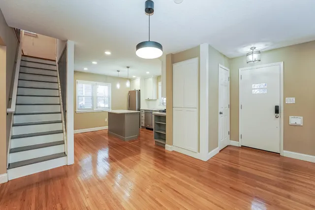 $2,795 | 5928 York Avenue South, Edina, MN 55410