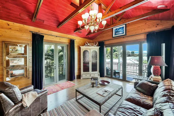 $13,000 | 137 South Oak Street, Lantana, FL 33462