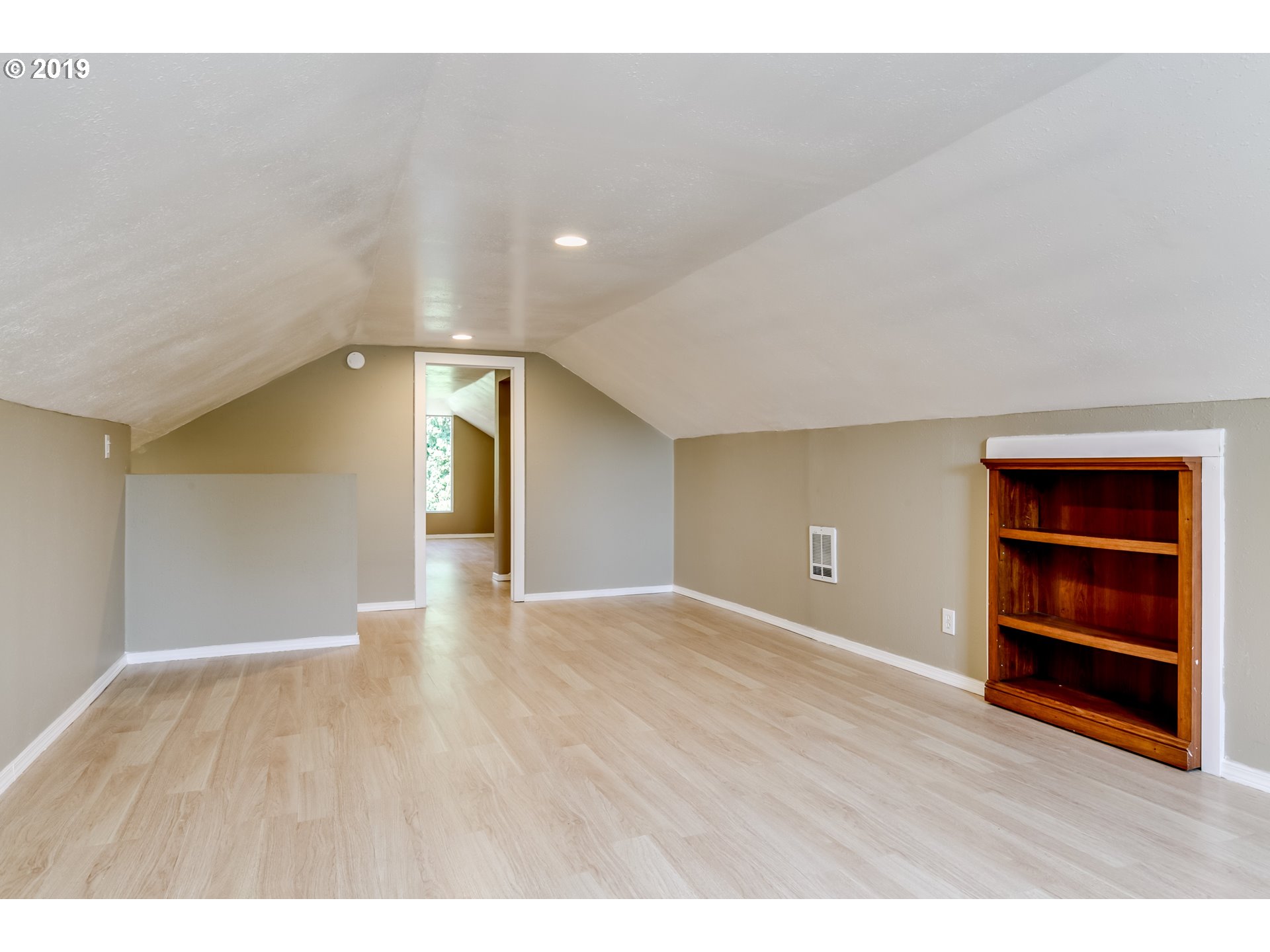 2032 Ohio Street Eugene, OR 97402 - Photo 14 of 20 Gallery Image 14