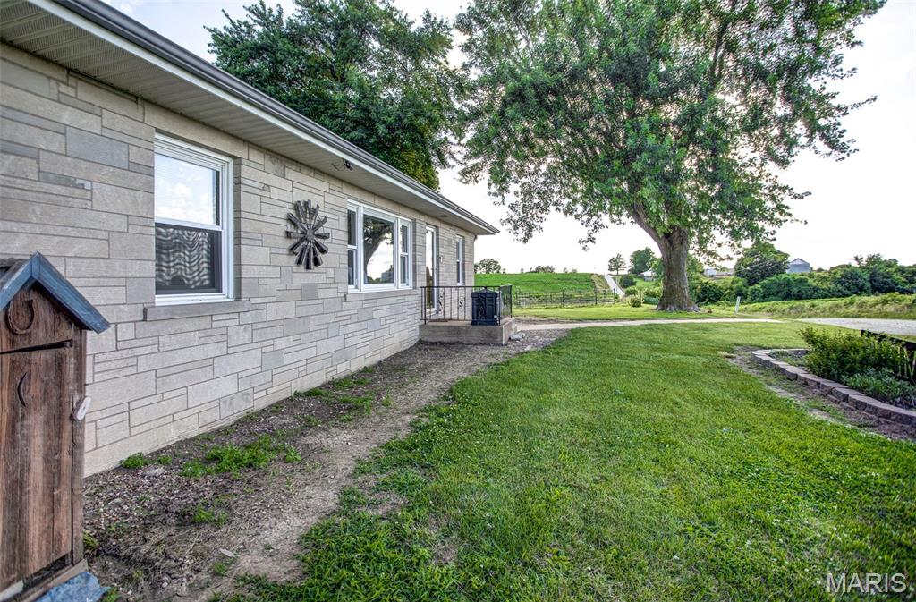 44709 Spring Creek Road Pearl, IL 62361 - Photo 20 of 79