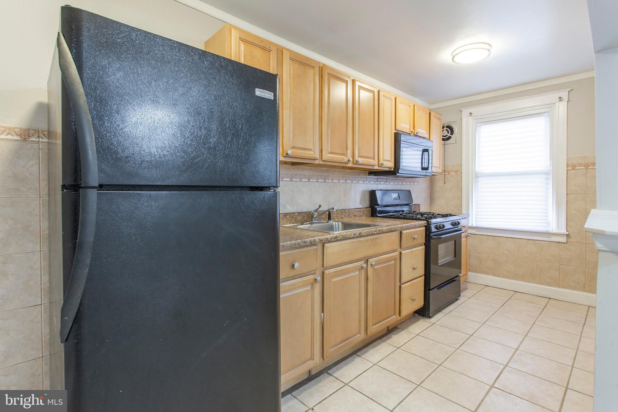 218 Laurel Road Sharon Hill, PA 19079 - Photo 9 of 32 Gallery Image 9