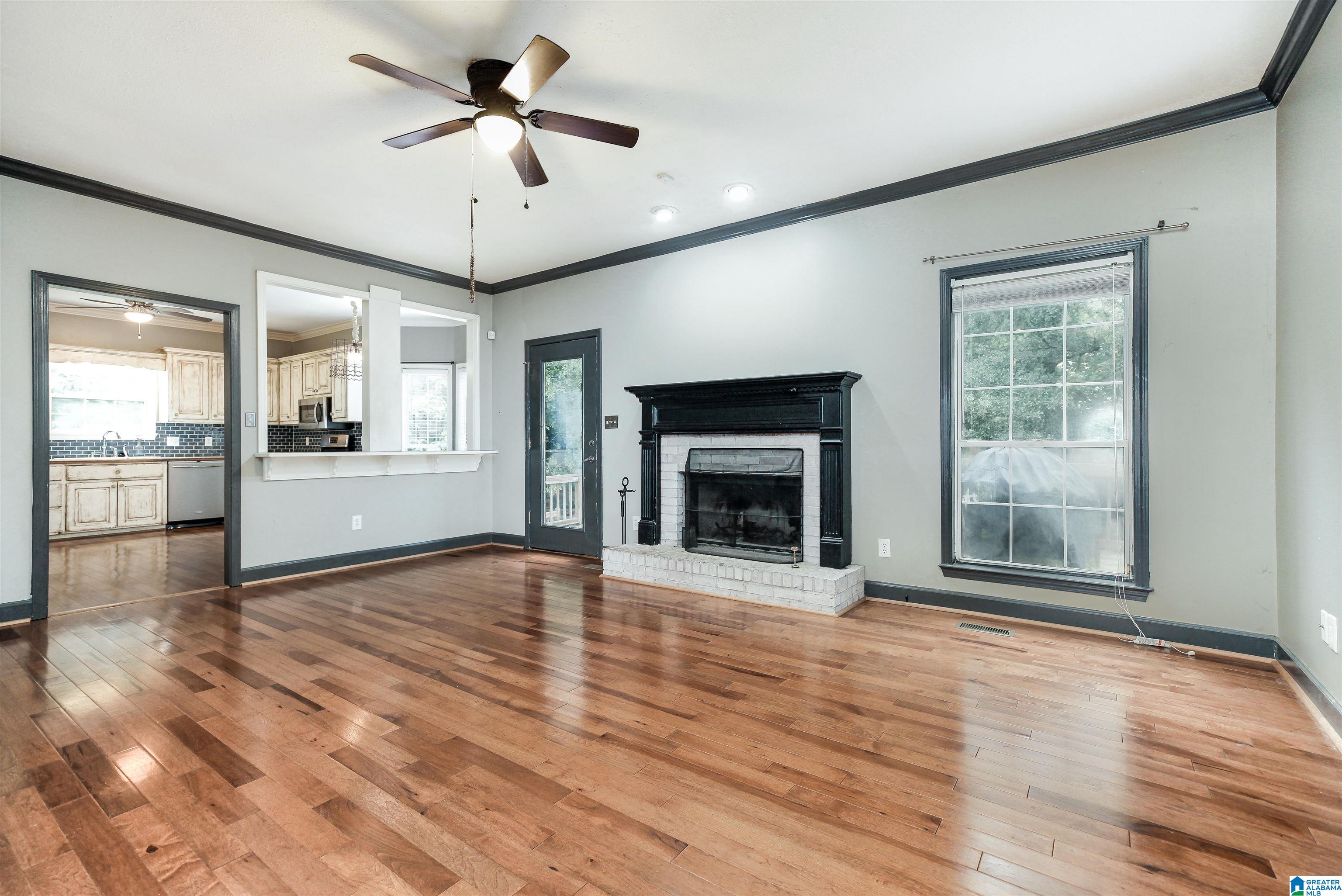 156 Longfeather Lane Alabaster, AL 35007 - Photo 2 of 36