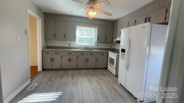 $1,900 | 715 Tom Hunter Road, Charlotte, NC 28213