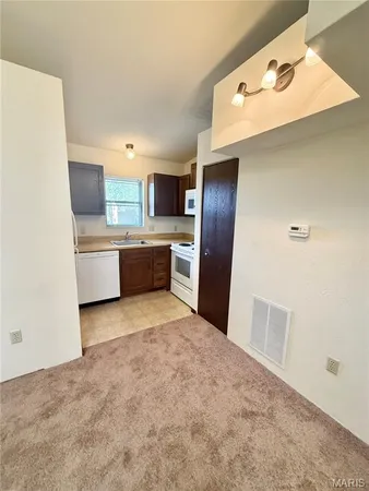 $840 | 141 Ashley Drive, Fairview Heights, IL 62208