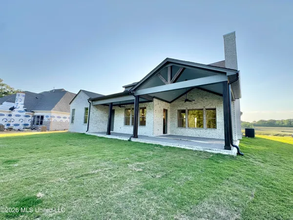 $749,900 | 324 Oakworth Drive, Hernando, MS 38632