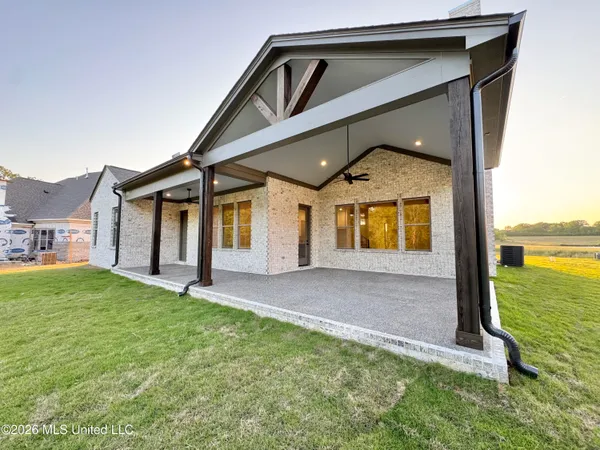 $749,900 | 324 Oakworth Drive, Hernando, MS 38632