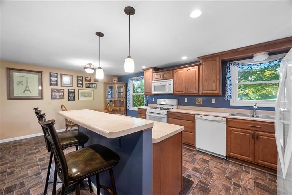 10 Quail Court Export, PA 15632 - Photo 17 of 50 Open kitchen design makes cooking for a family, or entertaining an easy job.