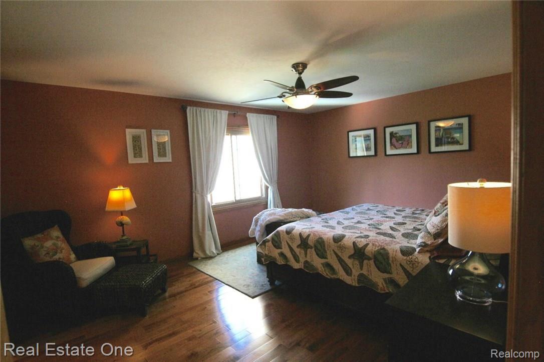 2216 Rochelle Park Drive Rochester, MI 48309 - Photo 20 of 34 IMG_5387.jpg