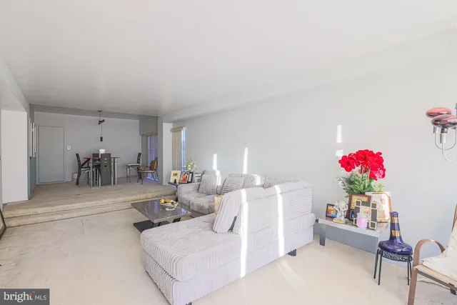 $129,999 | 6606 Park Heights Avenue, Unit 615, Baltimore, MD 21215