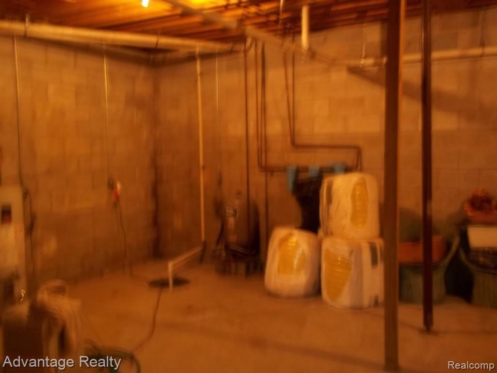5115 Springborn Road East China, MI 48054 - Photo 21 of 43 100_2977.jpg