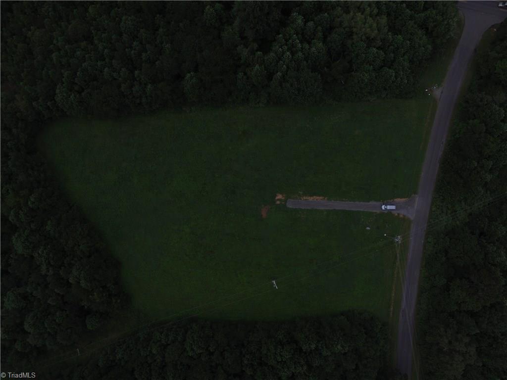 122 Whitaker Road Pinnacle, NC 27043 - Photo 7 of 20