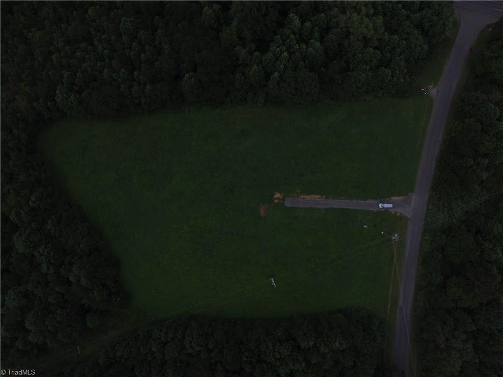 122 Whitaker Road Pinnacle, NC 27043 - Photo 8 of 20