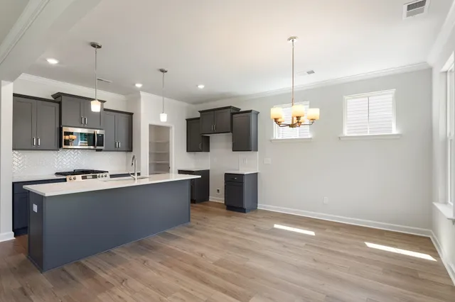 $329,000 | 7027 New Horizons Lane, Boiling Springs, SC 29316