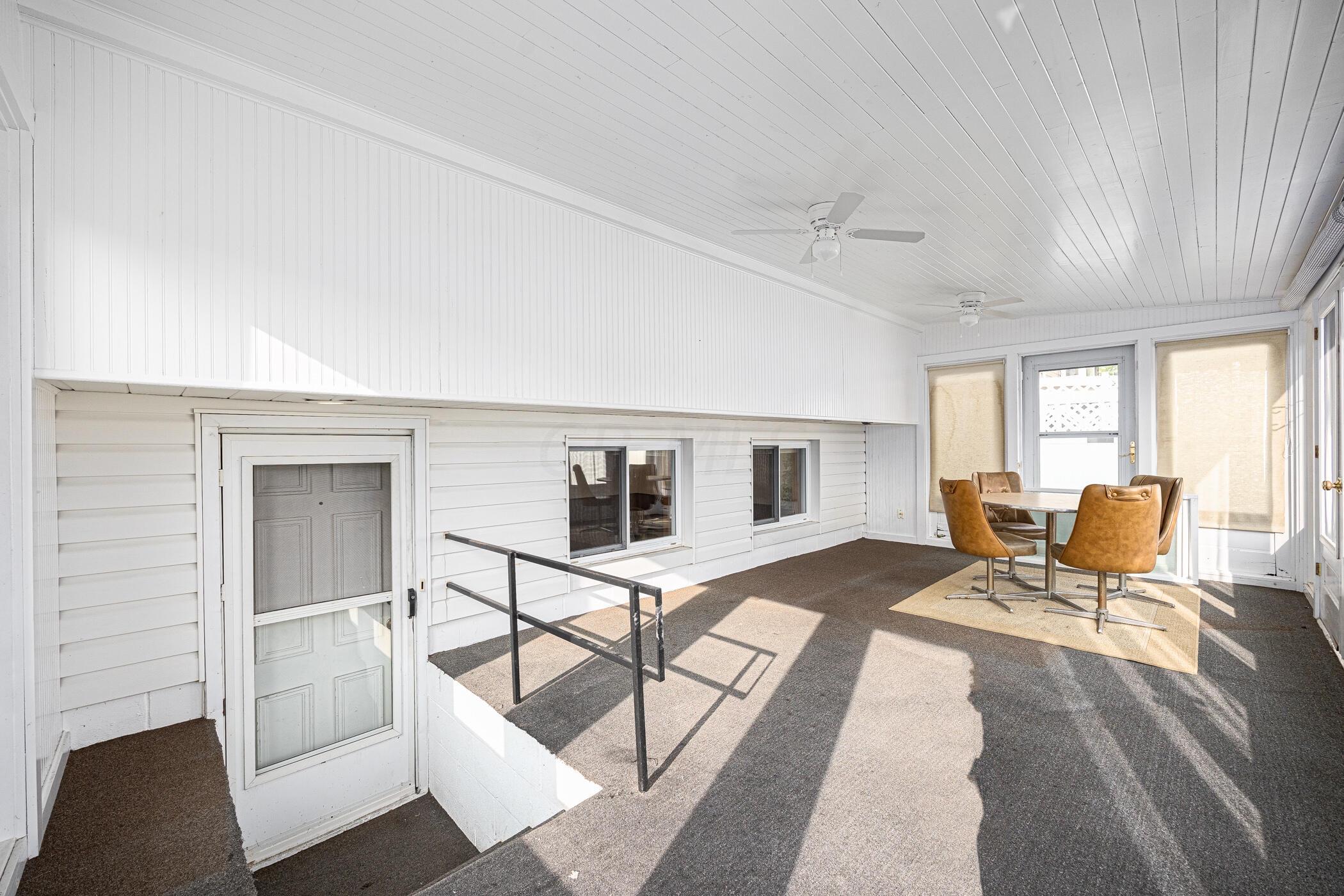 3872 Lynward Road Columbus, OH 43228 - Photo 29 of 47 3 Season Room