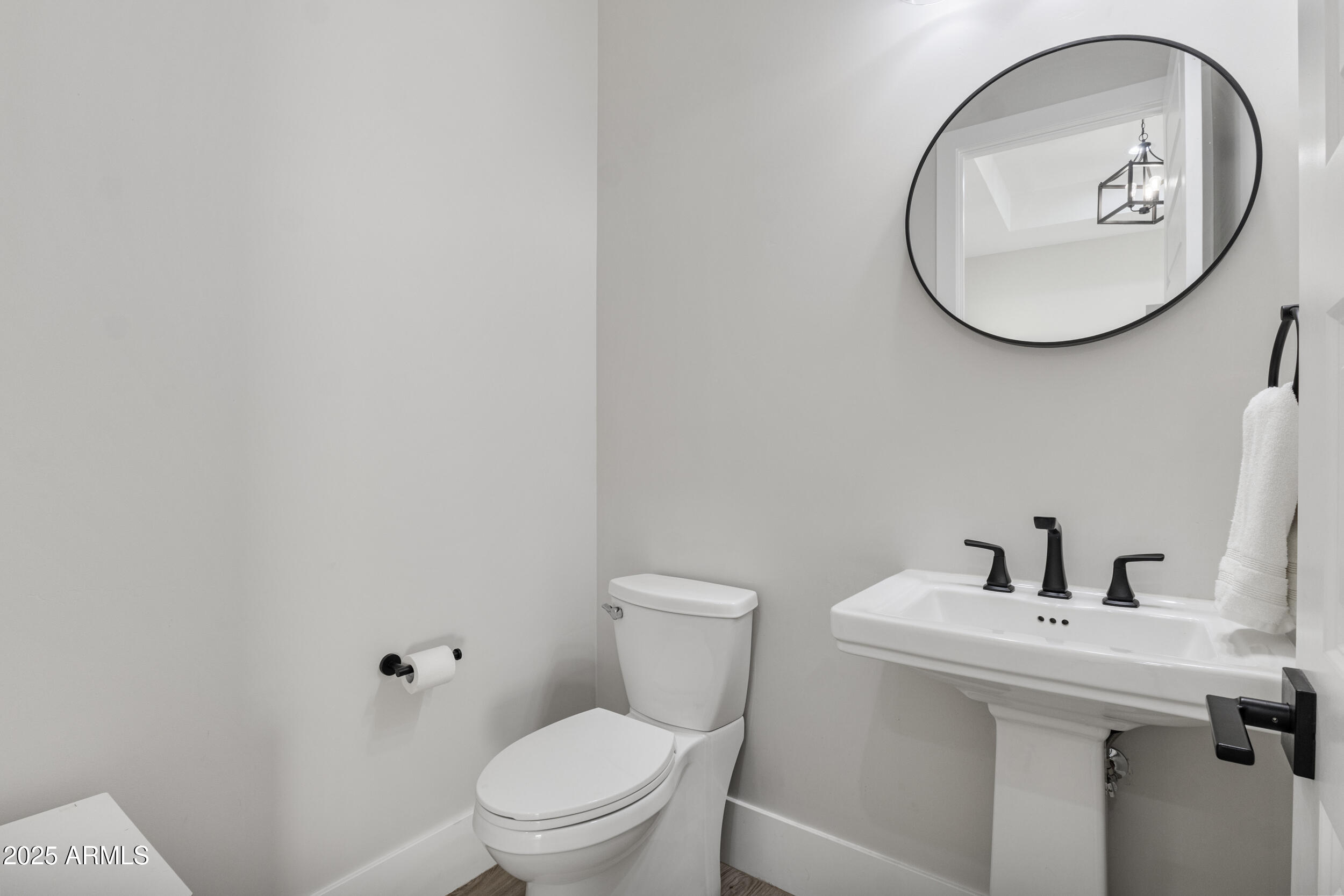 27993 North Bighorn Road San Tan Valley, AZ 85144 - Photo 13 of 36 Guest Bathroom 1