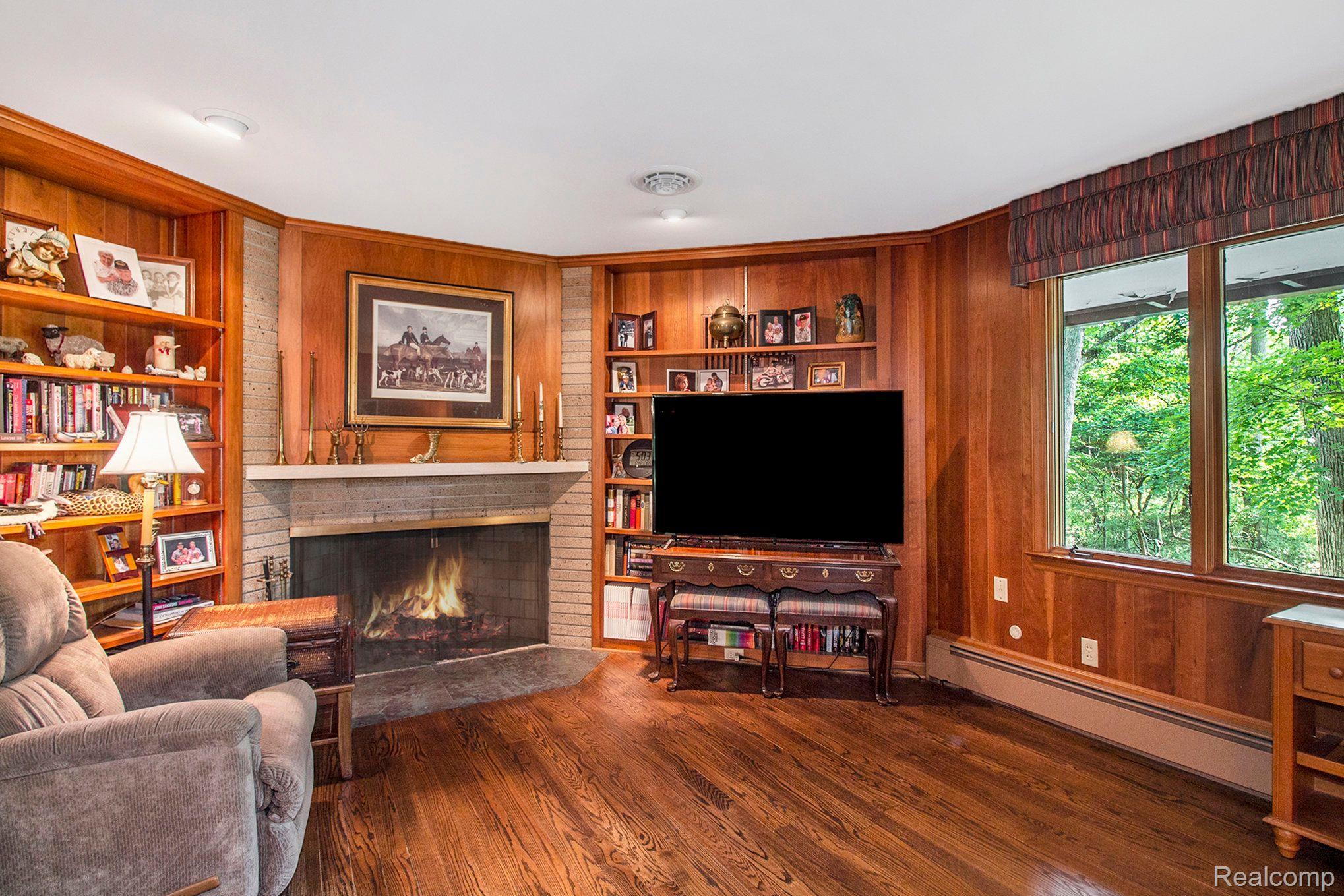 220 Thompson Street Howell, MI 48843 - Photo 16 of 49 Gallery Image 16