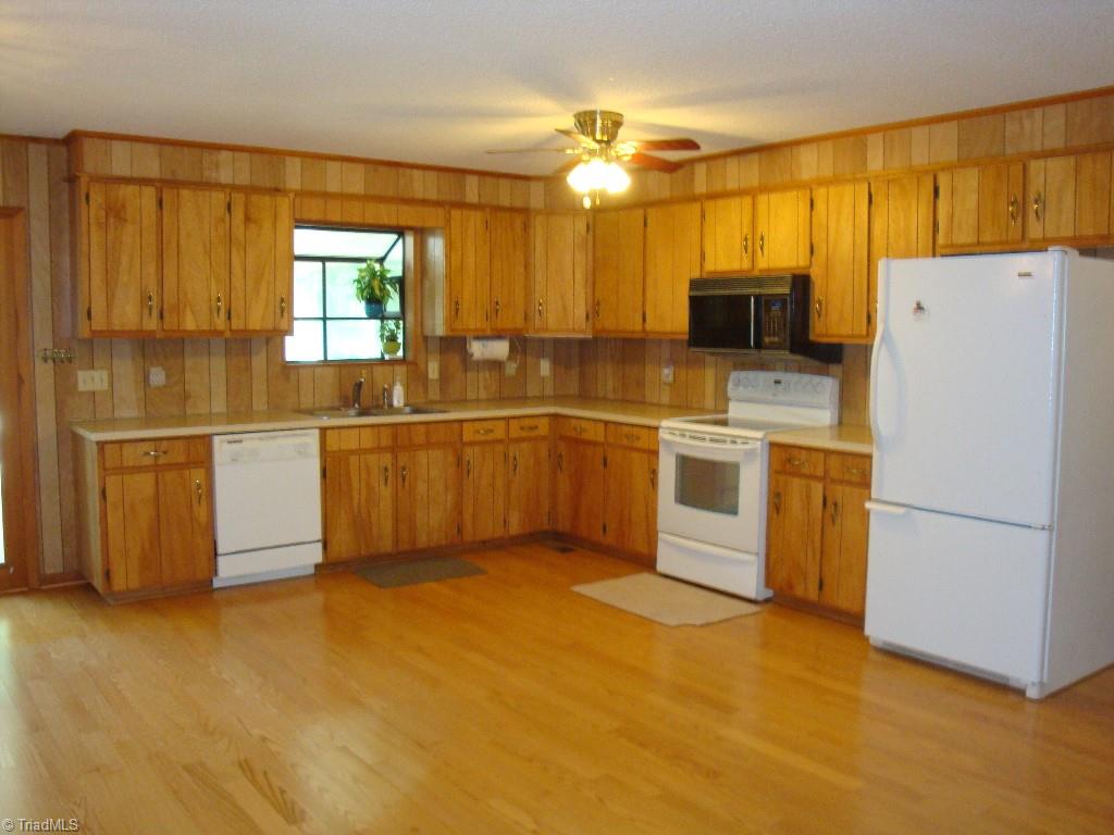 1080 Running Cedar Road Asheboro, NC 27205 - Photo 4 of 12 Gallery Image 4