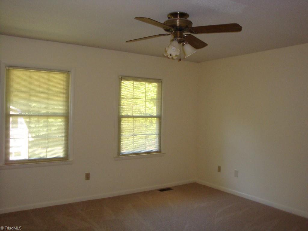 1080 Running Cedar Road Asheboro, NC 27205 - Photo 5 of 12 Gallery Image 5