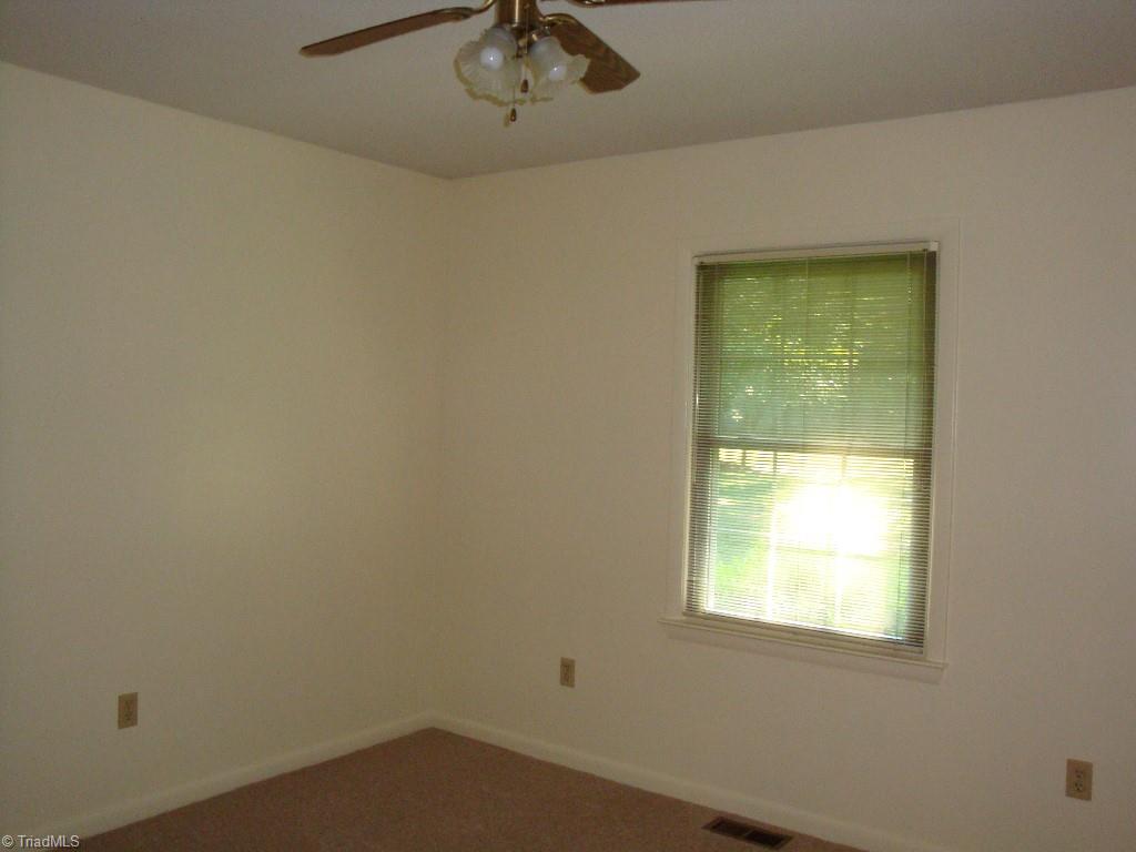 1080 Running Cedar Road Asheboro, NC 27205 - Photo 6 of 12 Gallery Image 6