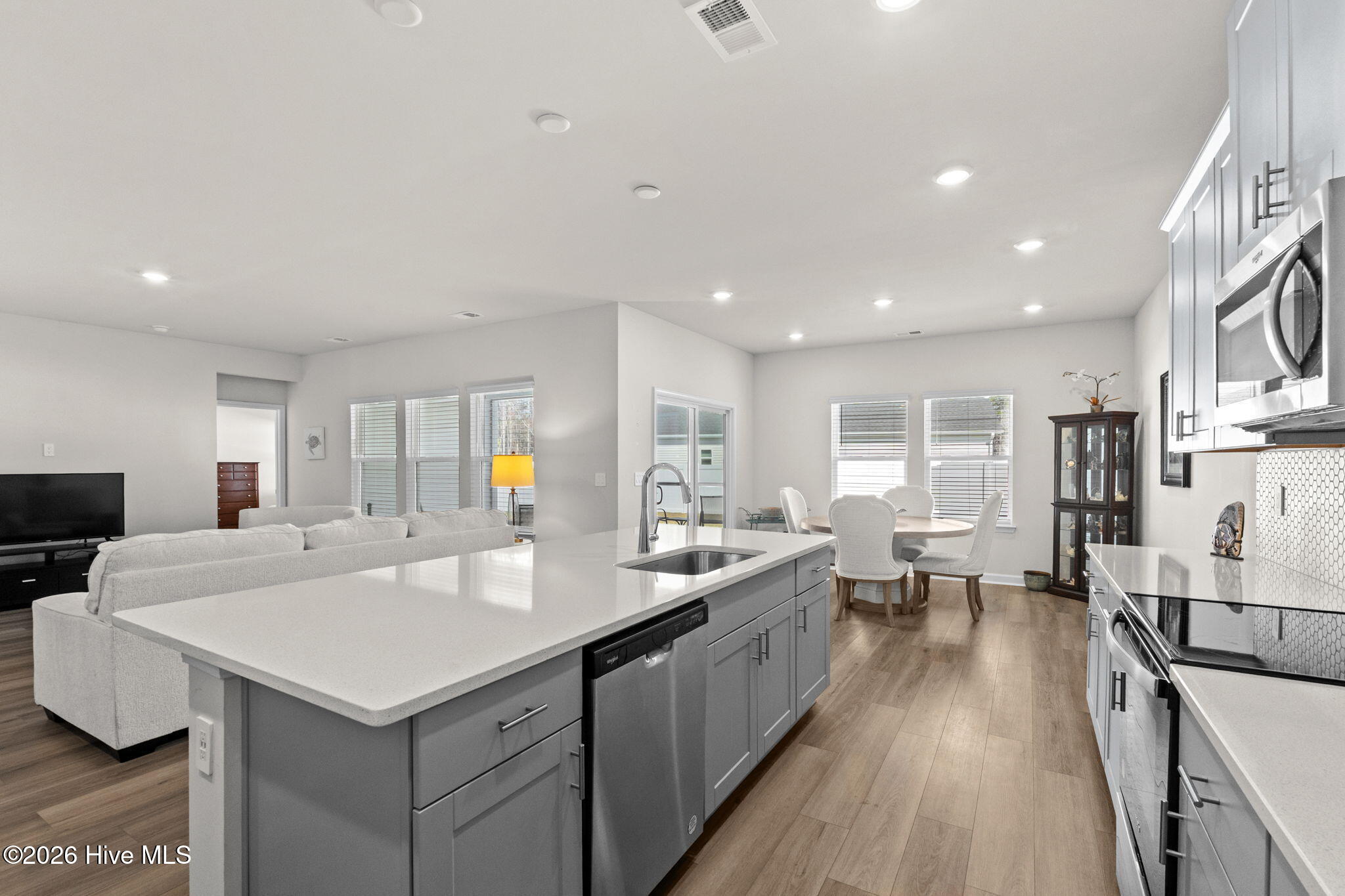 550 Tullimore Lane Calabash, NC 28467 - Photo 13 of 58 Breakfast Bar