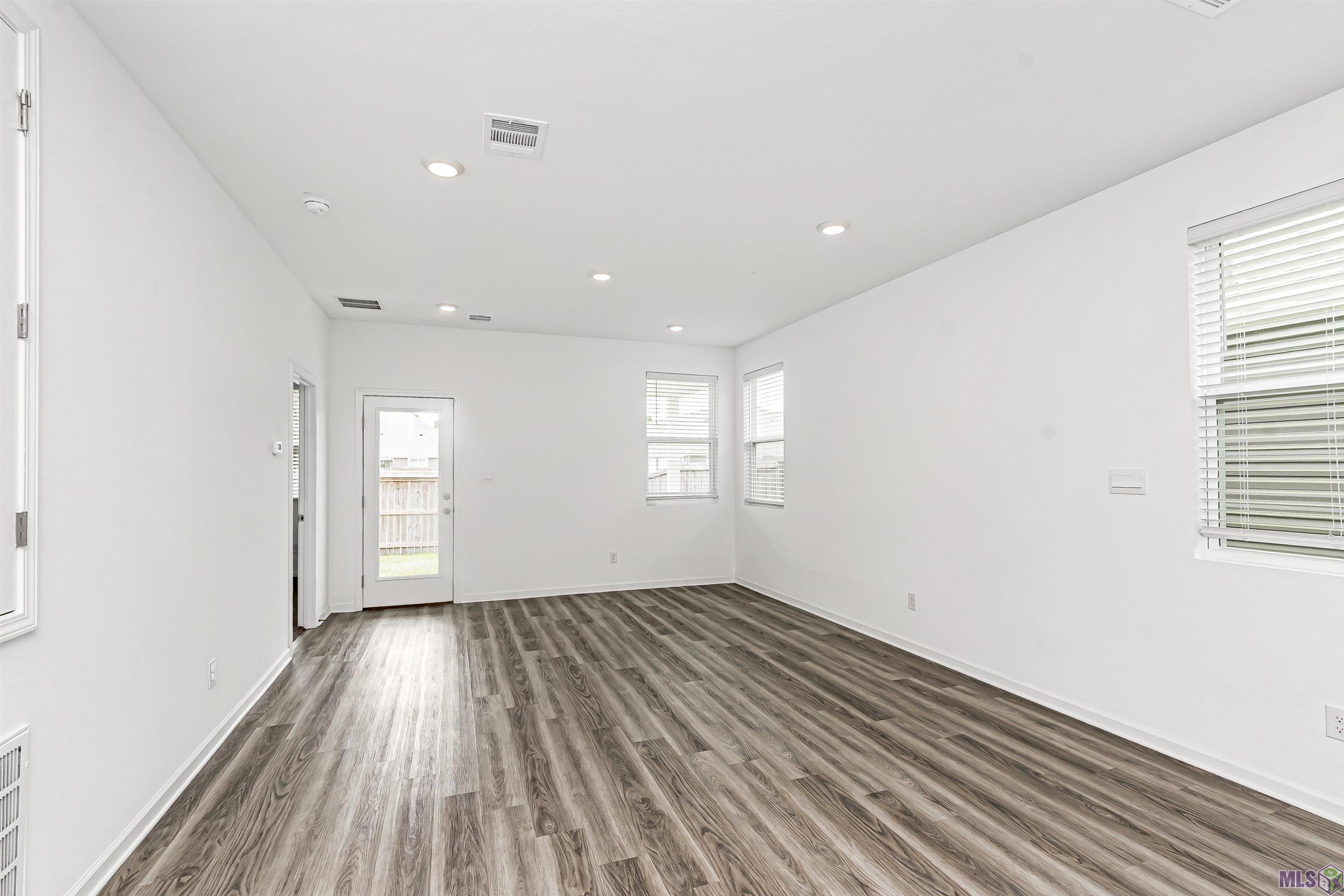 910 Drago Drive Baton Rouge, LA 70820 - Photo 12 of 13