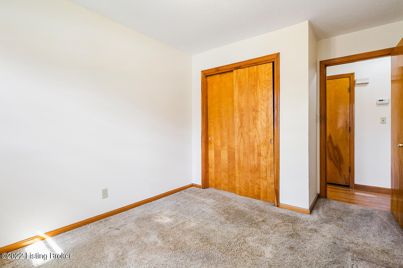 6905 Fernhaven Road Louisville, KY 40228 - Photo 42 of 56 38