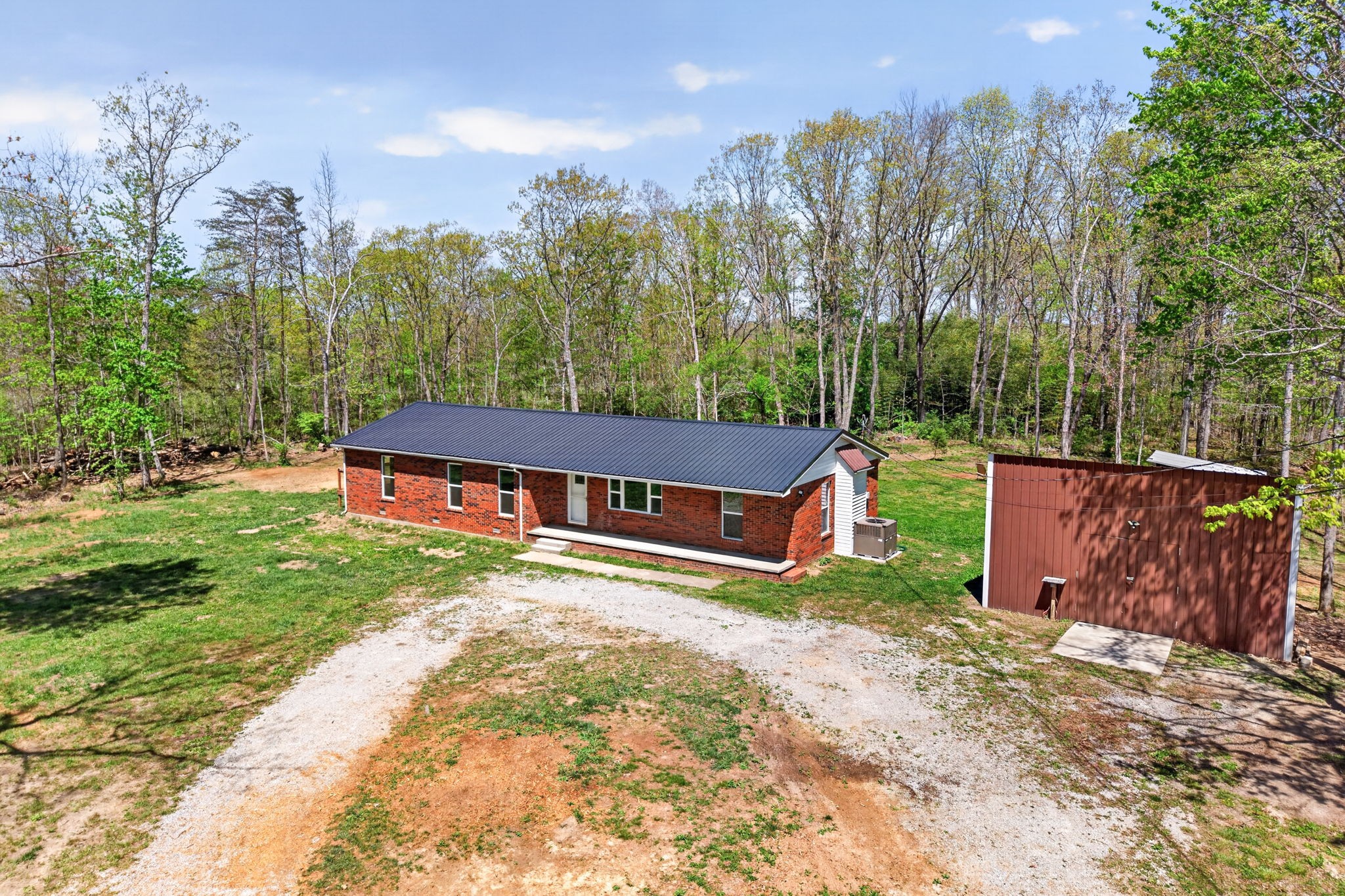 442 Rachel Road Crossville, TN 38572 - Photo 2 of 31