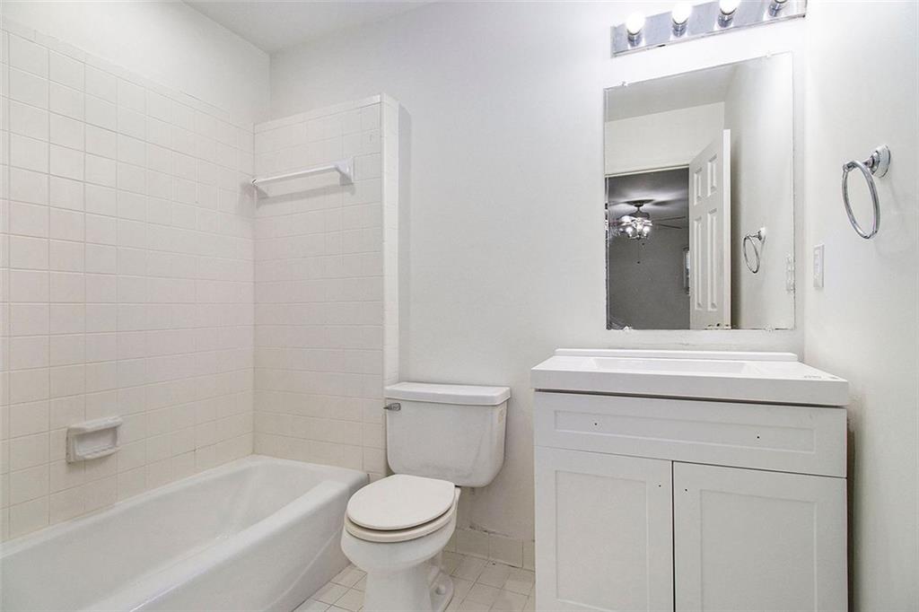 2520 Summeroak Drive Tucker, GA 30084 - Photo 21 of 37 a bathroom with a sink toilet and shower